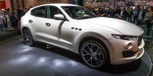 2017 maserati levante (1)