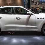 2017 maserati levante (2)