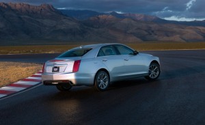 2017-Cadillac-CTS-104-876x535