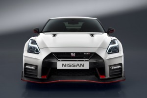 2017-nissan-nismo-gtr-5