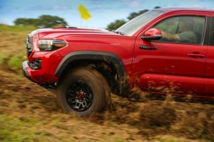 2017-toyota-tacoma-trd-pro-18