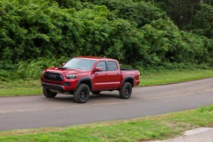 2017-toyota-tacoma-trd-pro-5