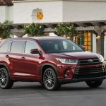 2017_toyota_highlander_se_003_9848455bd1d250ac66df9613ce7fa73b8c85143e_low