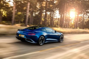 aston-martin-vanquish-5