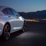 2017-opel-insignia-10