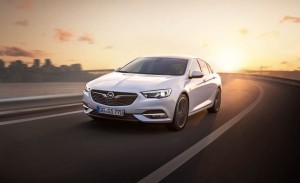 2017-opel-insignia-4