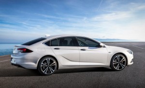 2017-opel-insignia-8