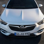 2017-opel-insignia-9