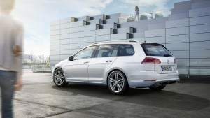 2017-volkswagen-golf-r-line-5