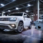 2018-volkswagen-atlas-r-line-1