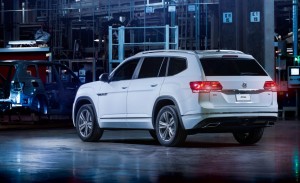 2018-volkswagen-atlas-r-line-14