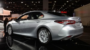 2018 toyota camry hybrid (2)