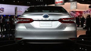 2018 toyota camry hybrid (7)