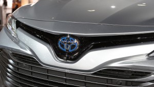 2018 toyota camry hybrid (9)