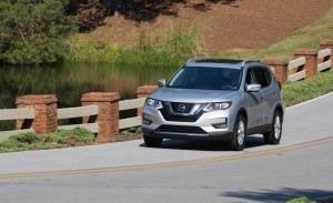 2017 Nissan Rogue Hybrid (17)