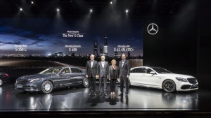 Mercedes-Benz S-Klasse Weltpremiere im Rahmen der Mercedes-Benz Media Night auf der Auto Shanghai 2017.