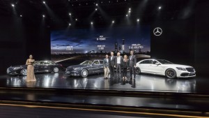 Mercedes-Benz S-Klasse Weltpremiere im Rahmen der Mercedes-Benz Media Night auf der Auto Shanghai 2017.