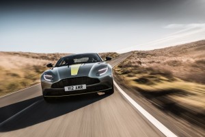 aston martin db11 amr (3)