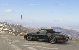 2018-porsche-911-speedste-13_1600x0w