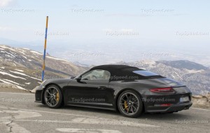 2018-porsche-911-speedste-16_1600x0w