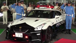 police nissan gtr (1)