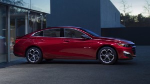 2019 Malibu Premier and 2019 Malibu RS: Updated styling across t