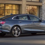 2019 Malibu Premier’s new rear valance pushes the dual-exhaust