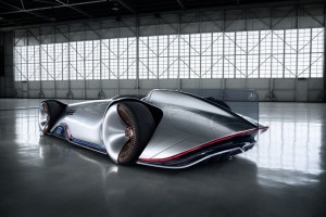 Showcar feiert bei der Monterey Car Week in Kalifornien Weltpremiere: Vision EQ Silver Arrow: Ein emotionaler Wegweiser in die Zukunft des Designs