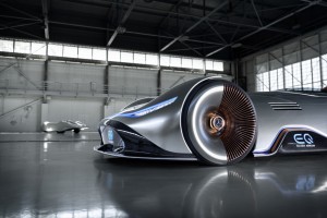 Showcar feiert bei der Monterey Car Week in Kalifornien Weltpremiere: Vision EQ Silver Arrow: Ein emotionaler Wegweiser in die Zukunft des Designs