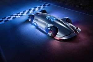 Showcar feiert bei der Monterey Car Week in Kalifornien Weltpremiere: Vision EQ Silver Arrow: Ein emotionaler Wegweiser in die Zukunft des Designs