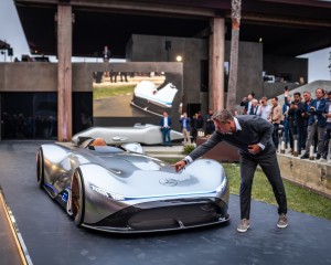 Mercedes Benz Showcar Vision EQ Silver Arrow, 2018