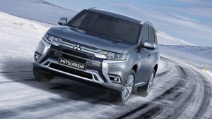 2019 mitsubishi outlander phev (4)