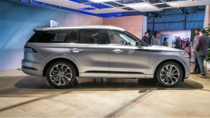 lincoln aviator 1